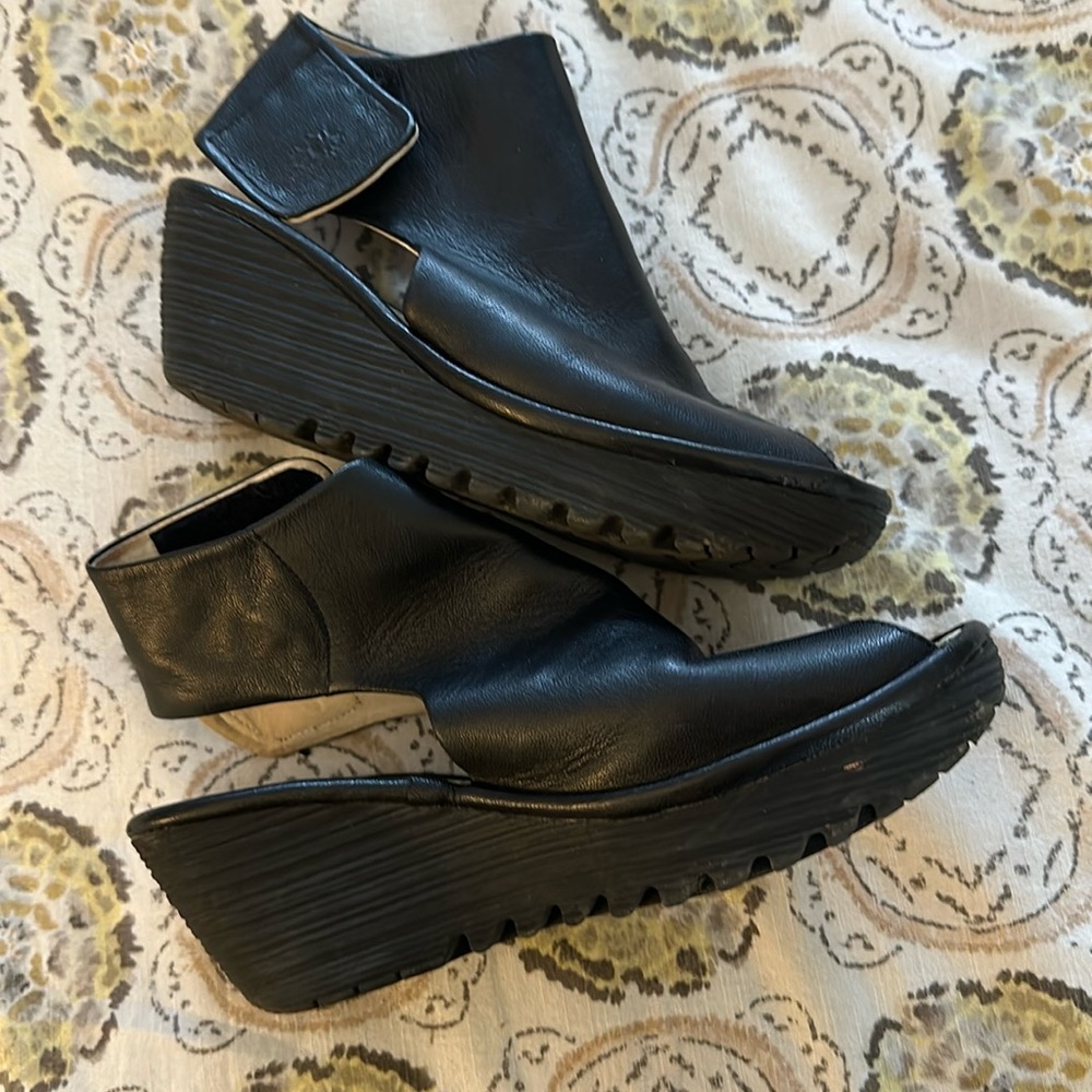 Fly London 39 black